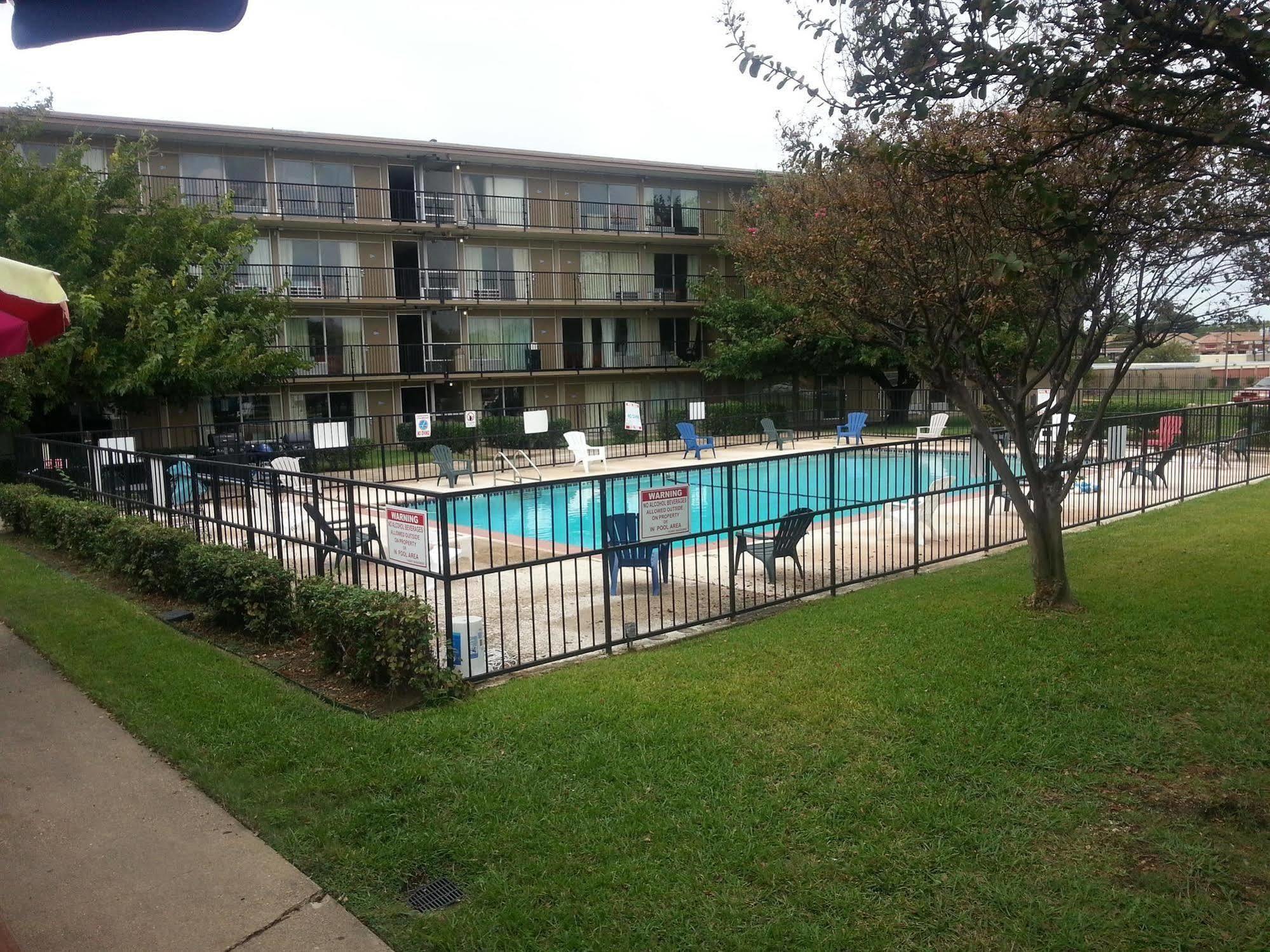 6 Mesquite, Tx Town East