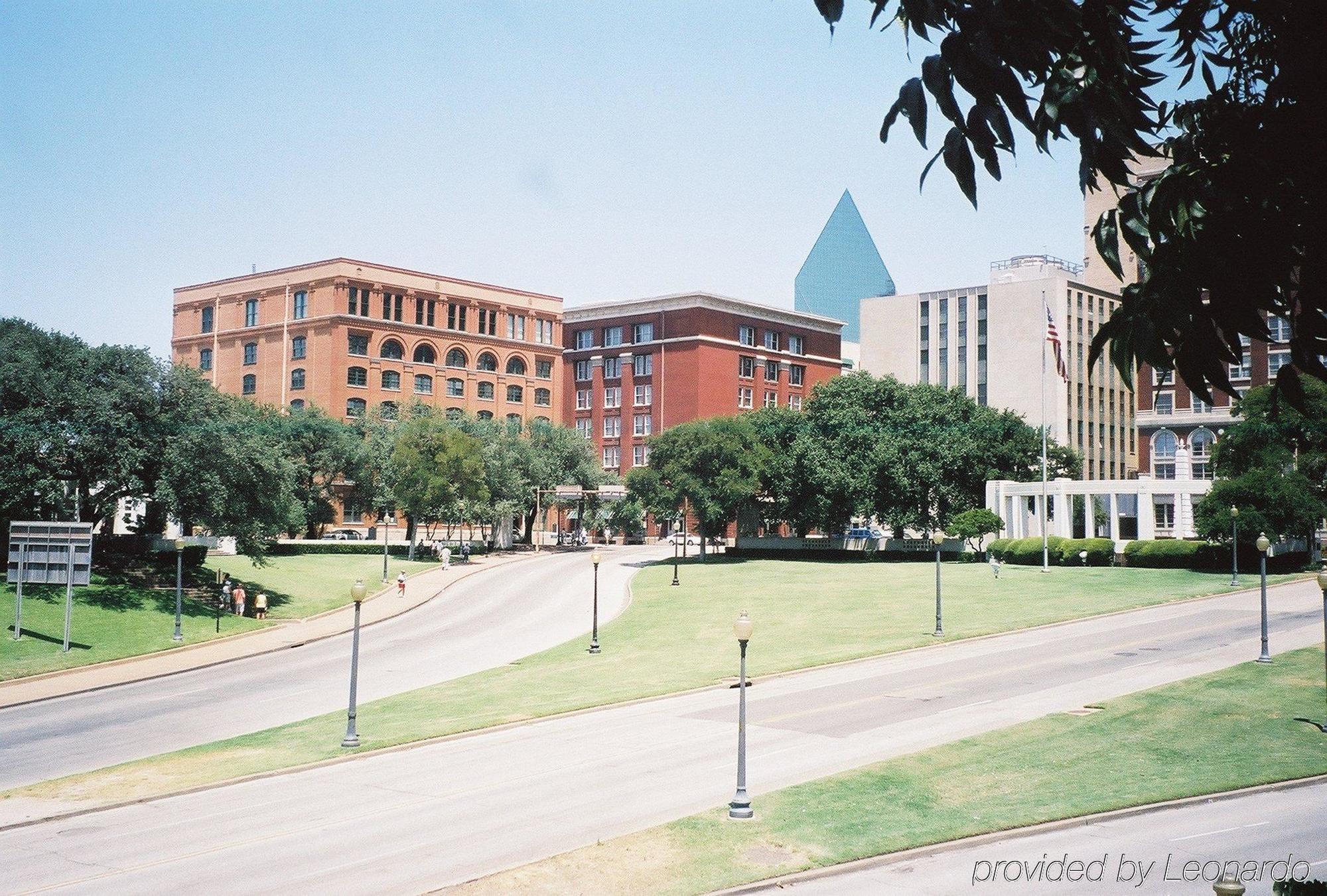 6 Mesquite, Tx Town East 2* Mesquite